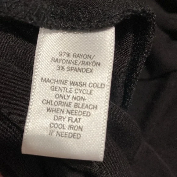 LOFT Black V-Neck Tank Top - Picture 4 of 4